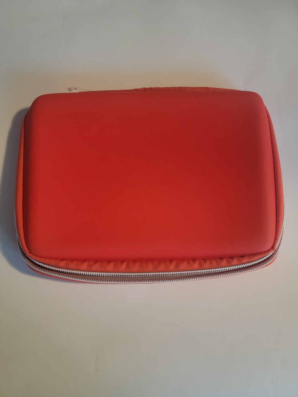 Johnson & Johnson Red First Aid Travel Pouch with White Cross - Picture 3 of 6